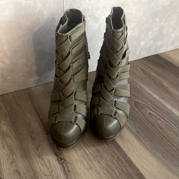Steve Madden army green booties sz 10 - Picture 2 of 12